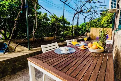 Image de Spacious Stone Dalmatian House with Terrace, near Old Town, Sea Views