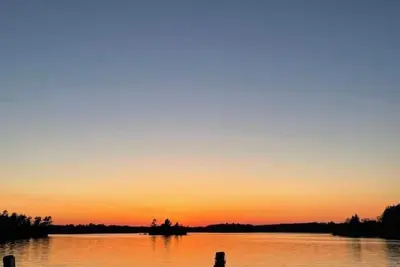 Image de Muskoka Serenity: Your Relaxing Getaway: Sleeps 6