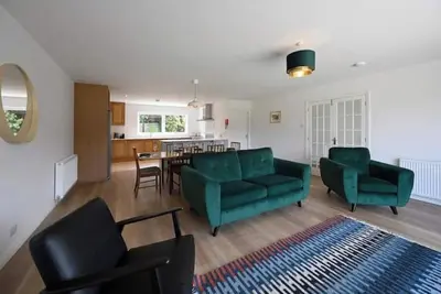 Image de Beautiful, modern 3 bedroom house with stunning views