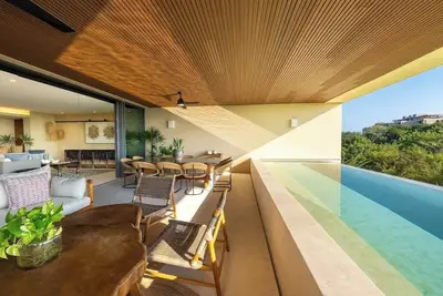 Image de Steps from the Beach + Premier Golf & Pool