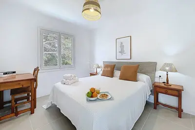 Image de Apartment with swimming pool and very close to the beach