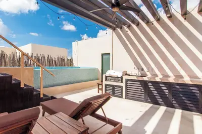 Image de Spacious 3-bdrm condo in gated res. , w/ Fitness room, WiFi & Private Plunge Pool