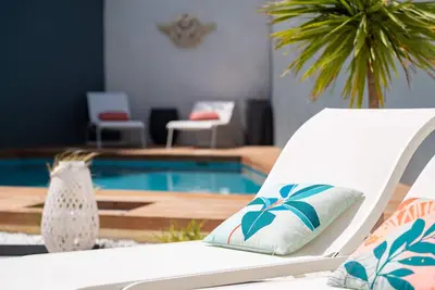 Image de À 50m de la plage! Chambre moderne + piscine
