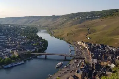 Image de Vacation apartment in prime location on the Moselle with balcony & garden.