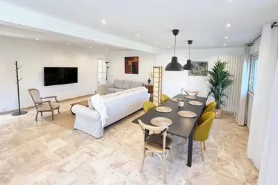 Image de Villa golden heaven proche Paris avec 4 parking 3chambre \/2sdb\/Wifi 580 en Mbits