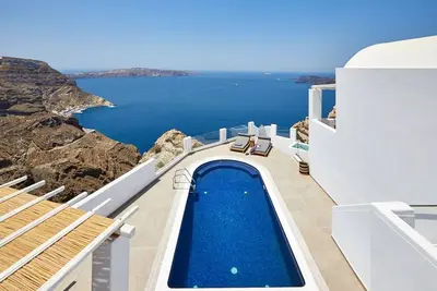 Image de Lavish Santorini Villa | Poseidon’s Hideaway Villa | 2 Bedrooms | Breathtaking Caldera and Sea Views | Private Pool & Hot Tub | Lovely Furnished Terrace | Prime Location | Fira