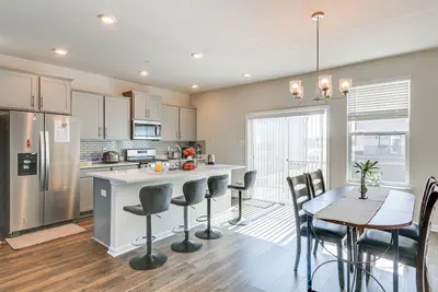 2 Mi to Dtwn Frederick: Updated Townhome