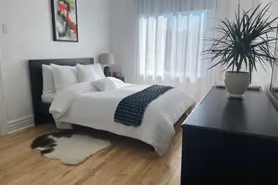 Image de Appartement paisible et confortable de 3 chambres au cœur de Montréal