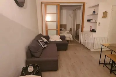 Image de Appartement centre ville cannes à 5min à pied des plages et du festivals.