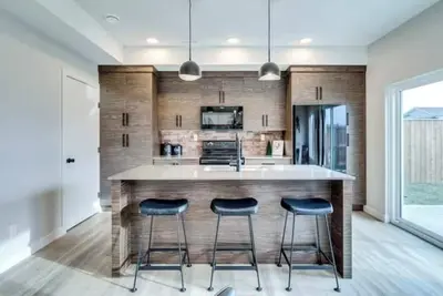 Image de Luxury Townhome in Sylvan Lake