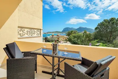 Image de Appartement \"Ginepro\" avec vue sur la mer, Wi-Fi et climatisation