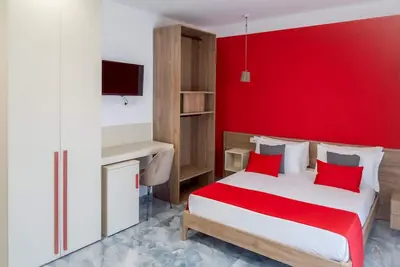Image de Chambre 'Camera Deluxe Vicino Agli Scavi' avec vue sur la montagne, Wi-Fi et climatisation
