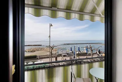 Image de Appartement 'La Cannonata' avec vue sur mer, balcon et climatisation