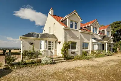 Image de 6-bedroom House with outstanding Sea and St Andrews Views