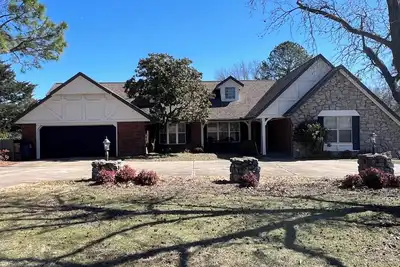 Image de Southern Hills Home in Tulsa a Spacious 3+ Br Cozy, Golf, Hospital Oru