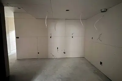 Image de Cozy Basement In Mountainous Region