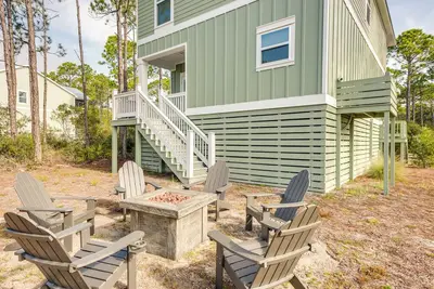 Image de Ride to Shore: St Teresa Beach House w/ Bikes!