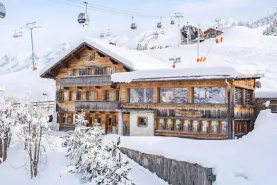 Image de Chalet 5*, 15 Reisende, Spa, Ausläufer