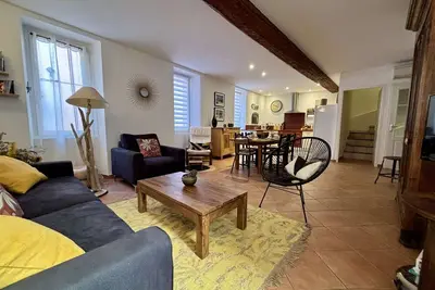 Image de Maison de village climatisée avec terrasse, garage privé à Argelès
