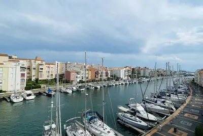 Image de Appartement rénové proche plage, clim, parking, wi-fi