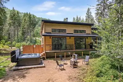 Image de Écureuil Gris | Spa, Nature & Bord de Rivière