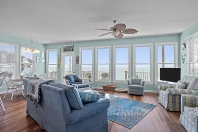 Image de Dolphin Watch-Pet Friendly/Sound Front Home