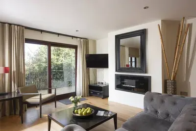 Image de Lodge 23, Hustyns -  a lodge that sleeps 6 guests  in 3 bedrooms