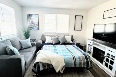 Image de Home Near Liberty Univ-1 mile, U of L & Airport 3miles, Centra Hospital 4miles
