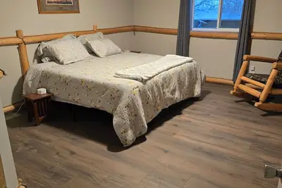 Image de Cozy 2-bedroom farmhouse in charming Pinesdale with WiFi