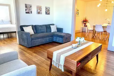 Image de Cozy Plaza Retreat - Near Downtown & Entertainment