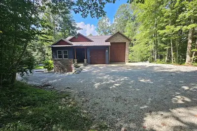 Image de Luxury Laurel Lake Retreat-Private Home Near Holly Bay w Fishing Pond Ev Charger