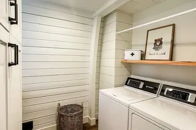 Image de Cottage on quiet 30 acres. Close to downtown Whitefish and Glacier National Park