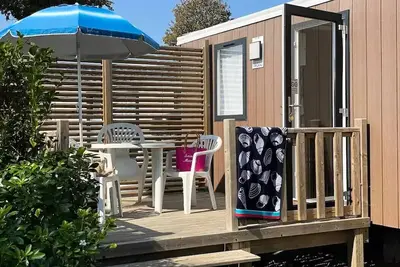 Image de Mobil-home | Comfort | 1 Ch. | 2 pers. | Terrasse surélevée non couverte | Tv