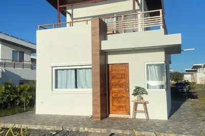 Image de Ocean Side Modern Tiny Home in Beach Paradise with Resort Amenities