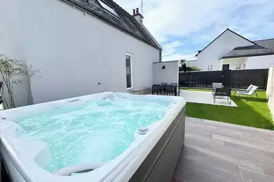 Image de Maison de standing - 50m des plages - Jacuzzi