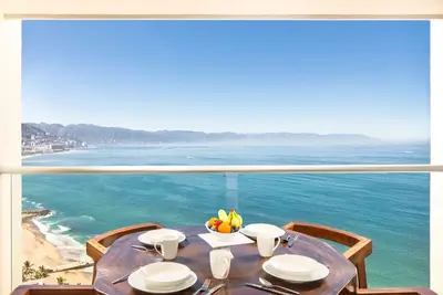 Image de Stunning View Oceanfront Condo