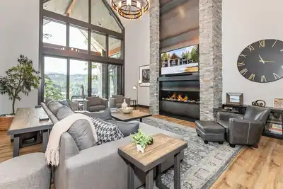 Image de Sunset View Lodge, Modern Mountain Escape, Theater, Hot Tub in Suncadia