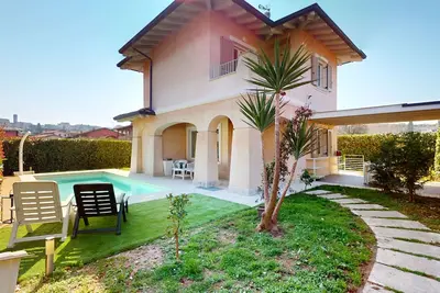 Image de Villa Dolcevita by Bookinggardalake