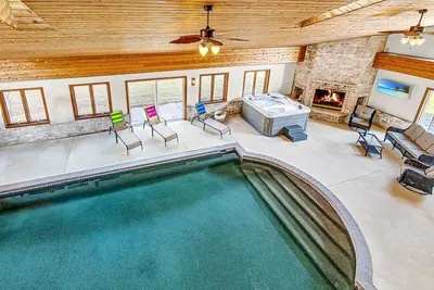 Image de Touchdown Retreat – Indoor Pool, Hot Tub & Games!