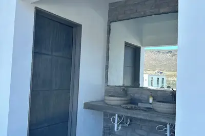 2-bedroom estate in La Salina, Ensenada with Pool, WiFi, Ac. Relax and enjoy