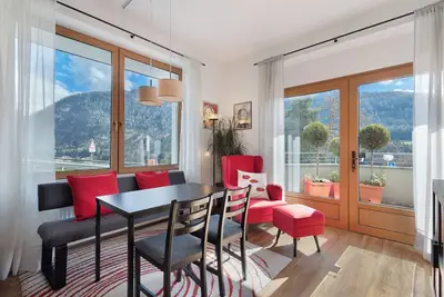 Image de Appartement \"Maria Beatrice Rosso\" avec vue sur le lac, terrasse privée et Wi-Fi