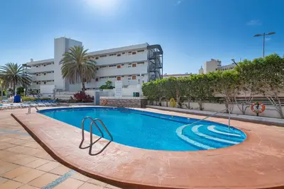 Image de Vacances 'Yumbo Farilag' avec piscine partagée, Wi-Fi et climatisation