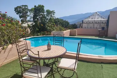 Villa 'Kalfajar' avec piscine privée, terrasse privée et Wi-Fi