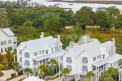 Image de “Blue Heron” 2584 Helmsman Road, Kiawah River 3 bedroom, 3. 5 bath Villa