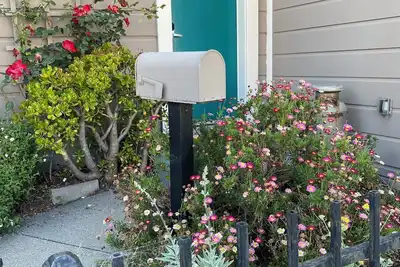 Image de Charming 2-bedroom apartment with WiFi in Alameda