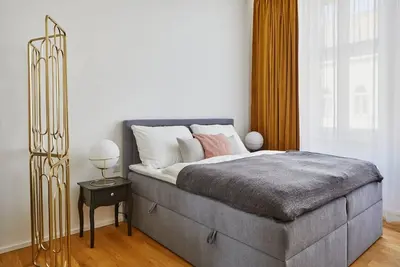 Image de Luxury 70㎡ Apartment • 2min to Wenceslas Sq • Netflix • Prime Location