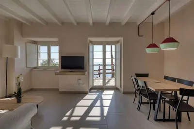 Image de Three-room apartment with single beds sea view
