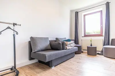Image de Cozy 3br Apt with Garden Sleeps 10