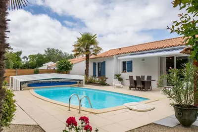 Image de Maison confortable avec Piscine Privée à Saint Jean de Monts