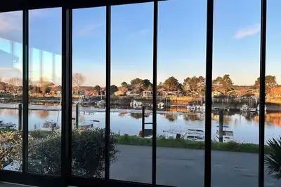 Image de Maison sur le port et près salés, plage à 100 m